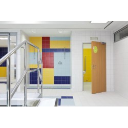 Carrelage mural bleu ciel mat 20x40